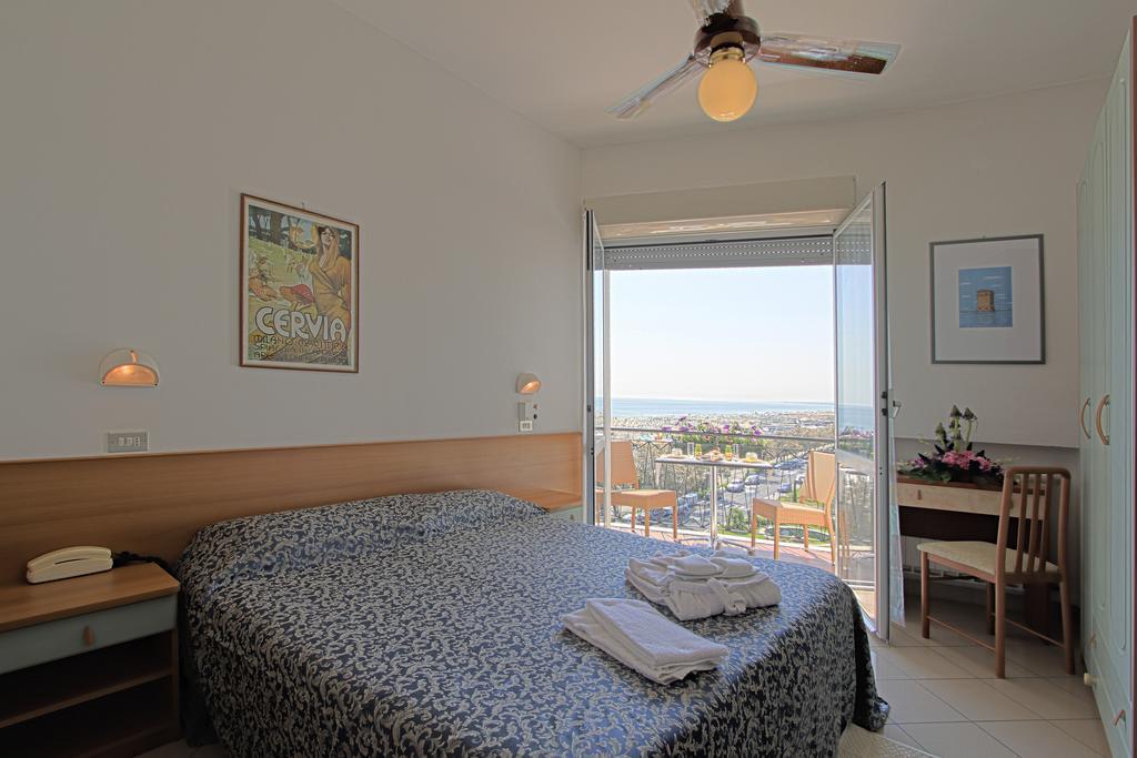 Hotel Lungomare Cervia Zewnętrze zdjęcie