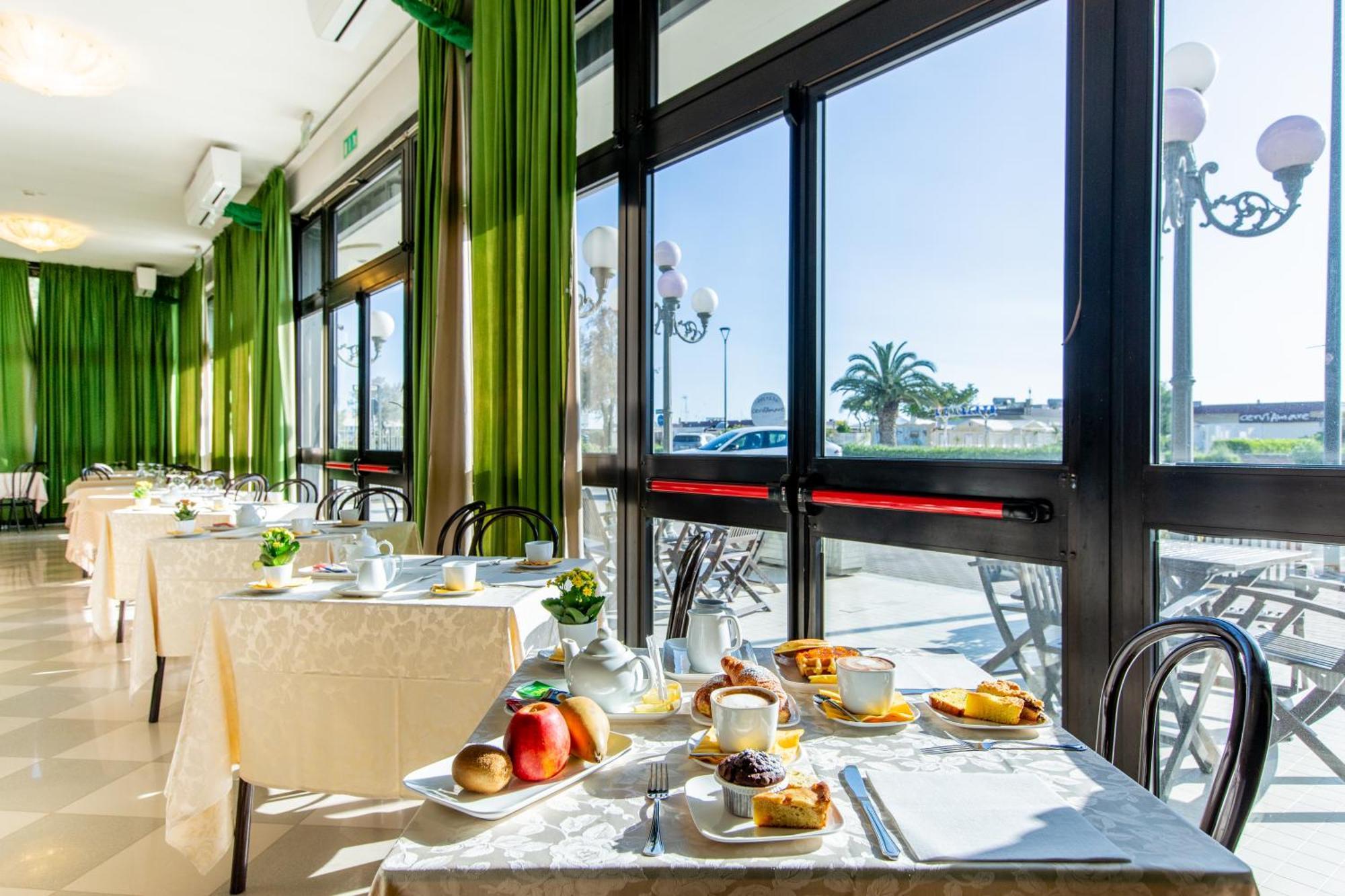 Hotel Lungomare Cervia Zewnętrze zdjęcie